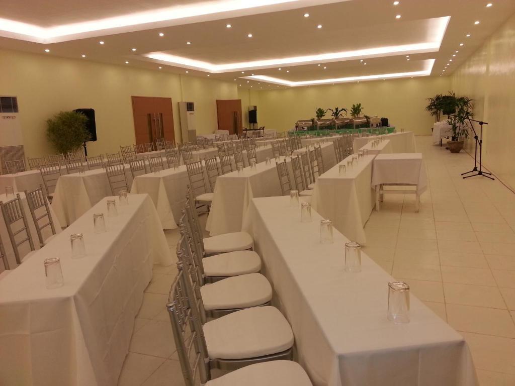 Parkway Hotel Surigao Exterior foto